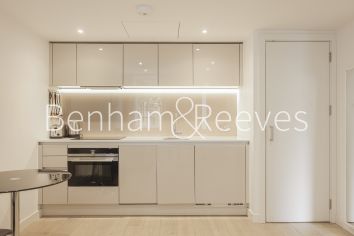 1  bedroom flat to rent in Albion Court, Hammersmith, W6-image 2