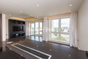 2 bedrooms flat to rent in Parr's Way, Hammersmith, W6-image 1