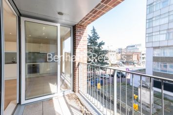 Studio flat to rent in King Street, Hammersmith, W6-image 5