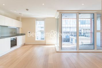 Studio flat to rent in King Street, Hammersmith, W6-image 8