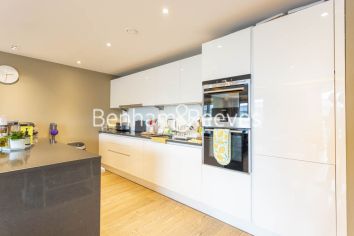 2  bedrooms flat to rent in Distillery Wharf, Hammersmith, W6-image 2