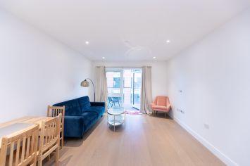 2  bedrooms flat to rent in Faulkner House, Tierney Lane, W6-image 1