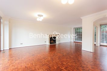 6 bedrooms house to rent in Lord Chancellor Walk, Kingston Upon Thames, KT2-image 1