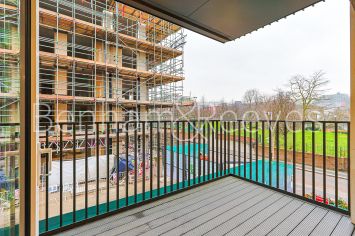 image 2  bedrooms flat to rent in Holland House, Parrs Way, W6-image 6