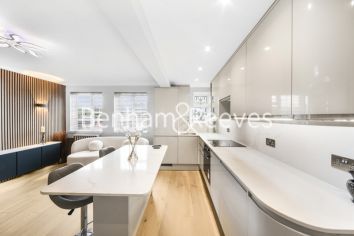 1  bedroom flat to rent in Stafford Court, Goldhawk Road, W6-image 2