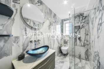 1  bedroom flat to rent in Stafford Court, Goldhawk Road, W6-image 4