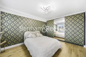 1  bedroom flat to rent in Stafford Court, Goldhawk Road, W6-image 7