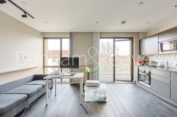 1  bedroom flat to rent in Queens Wharf, 2 Crisp Road, W6-image 6