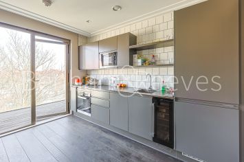 1  bedroom flat to rent in Queens Wharf, 2 Crisp Road, W6-image 7