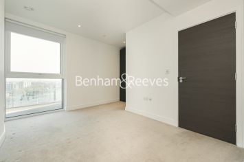 2  bedrooms flat to rent in Glenthorne Road, Sovereign Court, W6-image 3