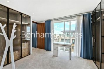 3  bedrooms flat to rent in Faulkner House, Fulham Reach, W6-image 4