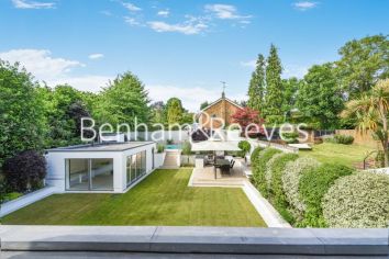 5  bedrooms flat to rent in Copse Hill, Hammersmith, SW20-image 6