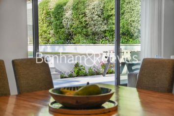 5  bedrooms flat to rent in Copse Hill, Hammersmith, SW20-image 17