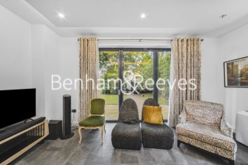 5  bedrooms flat to rent in Ashchurch Grove, Hammersmith, W12-image 25