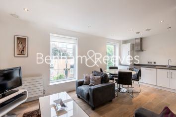 1  bedroom flat to rent in St Mark Street, Aldgate East, E1-image 6