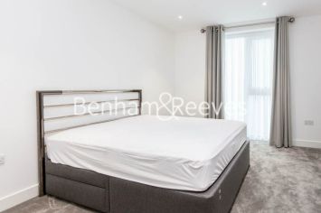image 2  bedrooms flat to rent in Admiralty House, Vaughan Way, E1W-image 3
