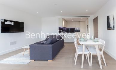 Ariel House, Vaughan Way, E1W view 2