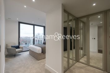 Goodmans Fields, Aldgate East, E1 view 6
