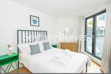 3  bedrooms flat to rent in Danestone Court, Aldgate East, E1-image 3