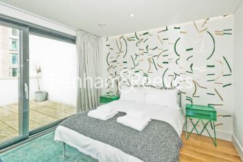 3  bedrooms flat to rent in Danestone Court, Aldgate East, E1-image 8