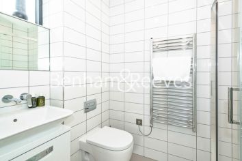 3  bedrooms flat to rent in Danestone Court, Aldgate East, E1-image 11