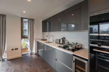 2  bedrooms flat to rent in Lavender Place, Royal Mint Street, E1-image 2