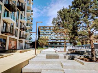 1 bedroom flat to rent in Emery Wharf, Wapping, E1W-image 13