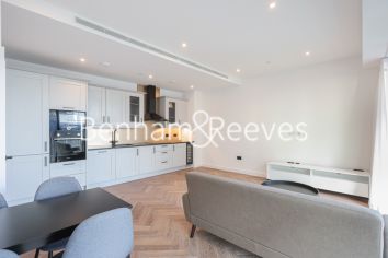 Merino Gardens, Wapping, E1W view 2