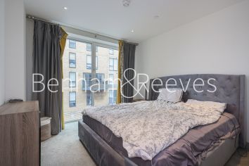 3  bedrooms flat to rent in Taper Building, Long Lane, SE1-image 9