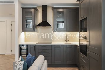 1  bedroom flat to rent in Merino Gardens, Merino Wharf, E1W-image 2