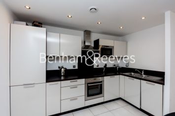 1  bedroom flat to rent in Fairmont House, Albatross Way, SE16-image 2