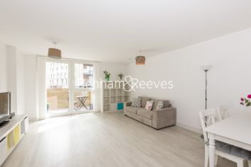 2  bedrooms flat to rent in Norlem Court, Pell Street, SE8-image 1