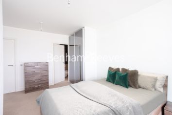 2  bedrooms flat to rent in Enderby Wharf, London, SE10-image 9