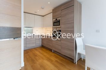 2  bedrooms flat to rent in Seafarer Way, Surrey Quays, SE16-image 2
