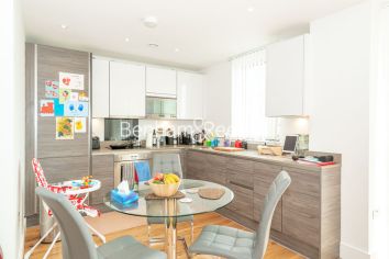 2 bedrooms flat to rent in Gullivers Walk, Marine Wharf East, SE8-image 2
