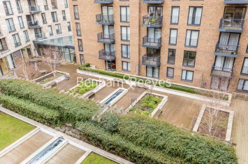 3 bedrooms flat to rent in Whiting Way, Surrey Quays, SE16-image 6