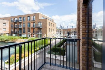 3  bedrooms flat to rent in Mary Rose Square, Marine Wharf, SE16-image 5
