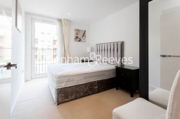 3  bedrooms flat to rent in Mary Rose Square, Marine Wharf, SE16-image 7