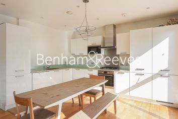 3  bedrooms flat to rent in New Kent Road, Surrey Quays, SE1-image 2