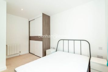 1 bedroom flat to rent in Endeavour House, Ashton Reach, SE16-image 7