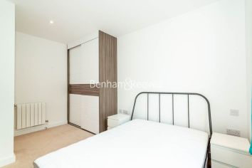 1  bedroom flat to rent in Endeavour House, Ashton Reach, SE16-image 7