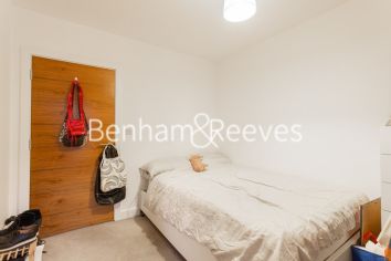 2  bedrooms flat to rent in John Donne Way, Greenwich, SE10-image 2