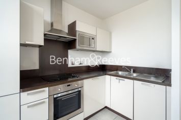 1  bedroom flat to rent in Canada Water, Needleman Street, SE16-image 2