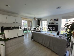 2 bedrooms flat to rent in Westmead Court, Adenmore Road, SE6-image 2