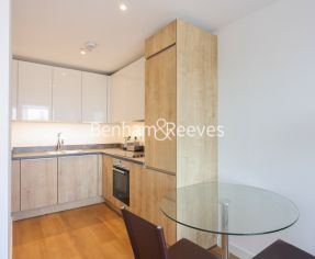 1  bedroom flat to rent in Whiting Way, Surrey Quays, SE16-image 2