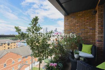 3  bedrooms flat to rent in Marine Wharf, Surrey Quays SE16-image 5