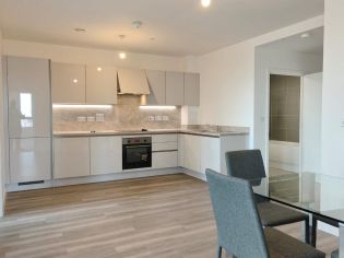 2  bedrooms flat to rent in Bermondsey Heights, London, SE15-image 3