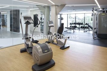 1  bedroom flat to rent in Pump House Crescent, Brentford, TW8-image 11