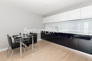 1 bedroom flat to rent in Pump House Crescent, Brentford, TW8-image 2