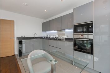 2  bedrooms flat to rent in Emerald Gardens, Kew, TW9-image 2